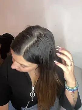 Snapshot of Novababy18 chatting on December 2024 02:24:01 AM Novababy18 online show from December 2024 02:24:01 AM