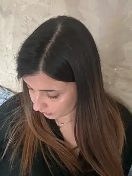 Snapshot of Novababy18 chatting on December 2024 12:44:02 PM Novababy18 online show from December 2024 12:44:02 PM