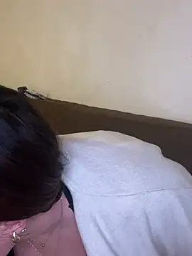 Snapshot of Novababy18 chatting on January 2025 10:15:02 PM Novababy18 online show from January 2025 10:15:02 PM