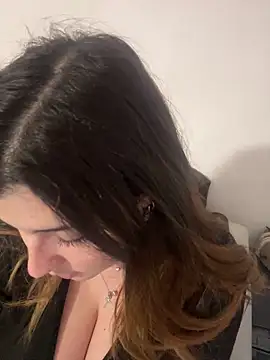 Snapshot of Novababy18 chatting on February 2025 10:37:01 PM Novababy18 online show from February 2025 10:37:01 PM