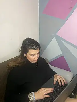 Snapshot of Novababy18 chatting on March 2025 01:27:01 AM Novababy18 online show from March 2025 01:27:01 AM