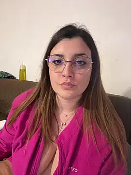 Snapshot of Novababy18 chatting on March 2025 02:10:01 AM Novababy18 online show from March 2025 02:10:01 AM