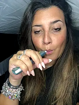 Snapshot of Novababy18 chatting on September 2025 10:20:01 PM Novababy18 online show from September 2025 10:20:01 PM