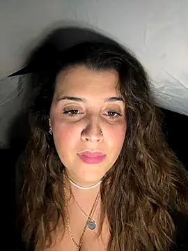 Snapshot of Novababy18 chatting on October 2025 10:10:01 PM Novababy18 online show from October 2025 10:10:01 PM