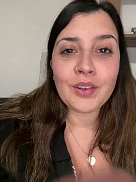 Snapshot of Novababy18 chatting on January 2026 10:26:01 PM Novababy18 online show from January 2026 10:26:01 PM