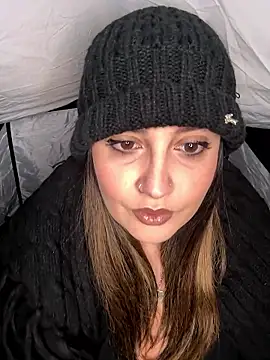 Snapshot of Novababy18 chatting on January 2026 09:40:02 PM Novababy18 online show from January 2026 09:40:02 PM