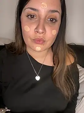 Snapshot of Novababy18 chatting on February 2026 09:09:02 PM Novababy18 online show from February 2026 09:09:02 PM