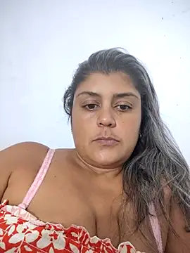 Snapshot of AlyDenalioficial chatting on November 2025 06:40:02 PM AlyDenalioficial online show from November 2025 06:40:02 PM