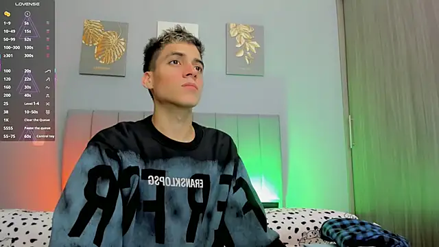 Snapshot of jake_and_joaquin chatting on March 2025 03:21:02 AM jake and joaquin online show from March 2025 03:21:02 AM