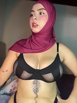 Snapshot of aneesa_darzi chatting on February 2026 06:09:01 PM aneesa darzi online show from February 2026 06:09:01 PM