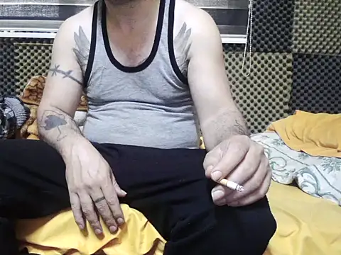 Snapshot of Arabeyes chatting on October 2025 09:13:01 AM Arabeyes online show from October 2025 09:13:01 AM