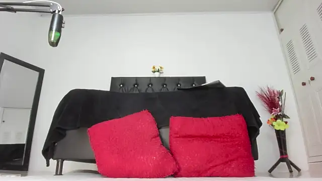 martinaclark online show from May 2026 11:01:04 PM