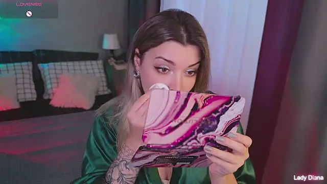 LancasterLady online show from November 2025 12:38:02 PM