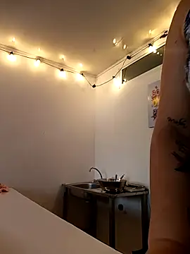 Snapshot of my-kitty chatting on December 2025 10:27:02 PM my-kitty online show from December 2025 10:27:02 PM