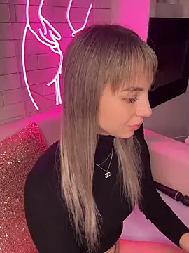 MiaMinx online show from December 2024 11:21:01 PM