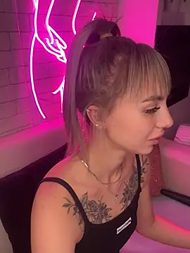 MiaMinx online show from December 2024 10:25:01 PM