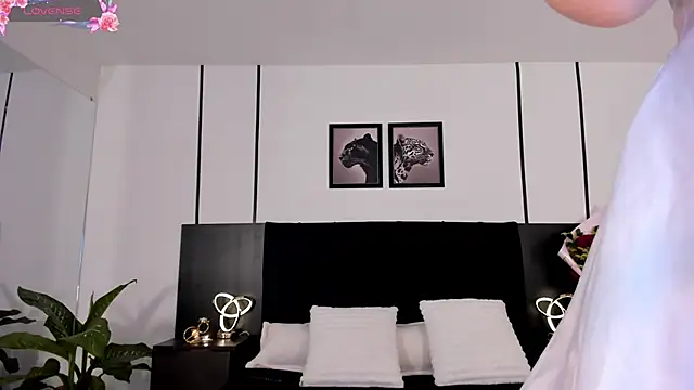 Doll troy online show from February 2026 02:02:02 PM