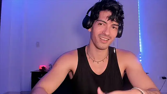 Snapshot of magnusifrit chatting on January 2025 12:19:02 AM magnusifrit online show from January 2025 12:19:02 AM