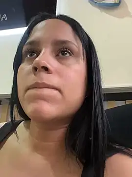 Snapshot of pamela_anderson_ chatting on December 2024 10:23:01 PM pamela anderson online show from December 2024 10:23:01 PM