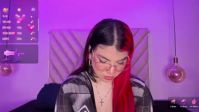 EmmaSwift  online show from October 2025 02:36:02 AM