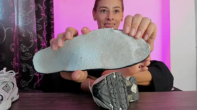 Mialenox online show from December 2024 07:22:01 PM