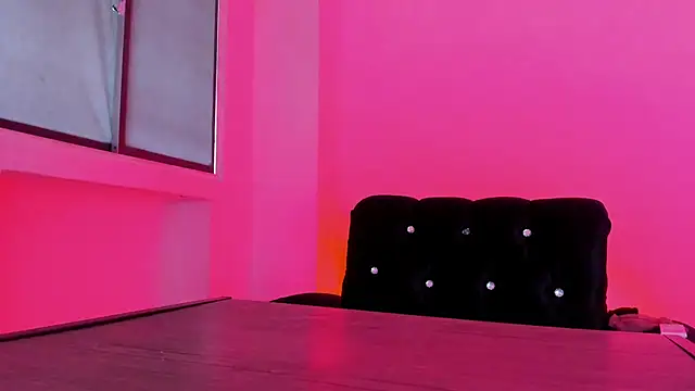 Mialenox online show from February 2025 08:21:01 PM