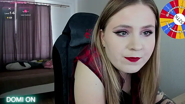 Olivia Munk online show from February 2025 08:01:01 AM