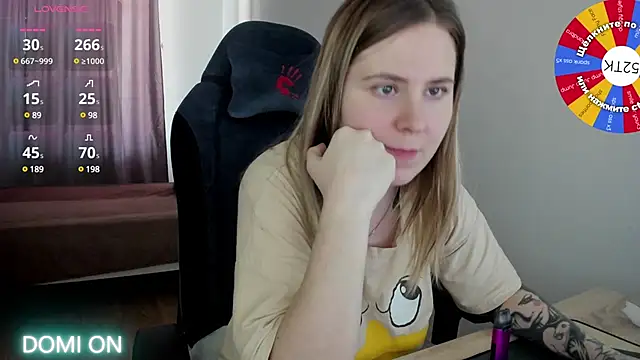 Olivia Munk online show from February 2025 09:42:02 AM