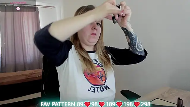 Olivia Munk online show from March 2025 06:43:02 AM