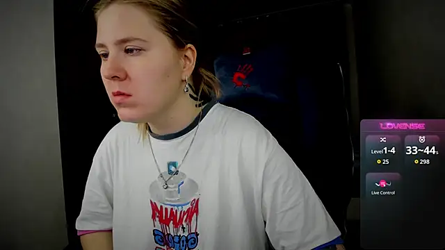 Olivia Munk online show from September 2025 04:33:02 AM