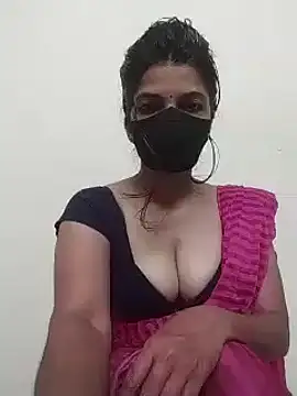 Snapshot of Shuttii_25 chatting on March 2025 06:11:01 PM Shuttii 25 online show from March 2025 06:11:01 PM