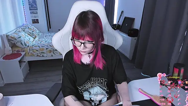 Snapshot of Yumi_Youkai chatting on June 2026 02:06:02 PM Yumi Youkai online show from June 2026 02:06:02 PM