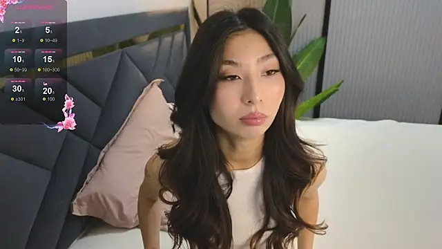 Snapshot of TrishaRey chatting on October 2025 04:31:01 AM TrishaRey online show from October 2025 04:31:01 AM