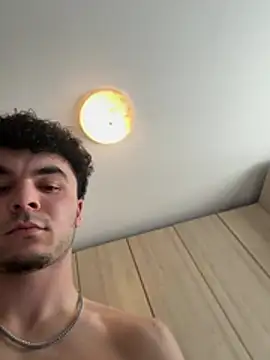 giovanni5281 online show from April 2026 12:17:02 PM