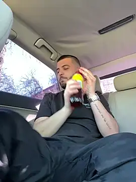 ElChapoGuzman95 online show from February 2025 11:04:01 AM