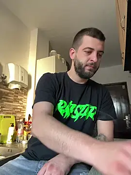 ElChapoGuzman95 online show from February 2025 06:17:02 AM