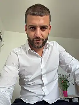 ElChapoGuzman95 online show from July 2026 08:16:01 AM