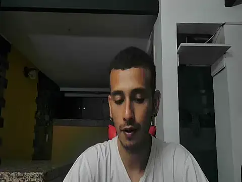 Snapshot of talktome4 chatting on May 2026 01:25:02 AM talktome4 online show from May 2026 01:25:02 AM