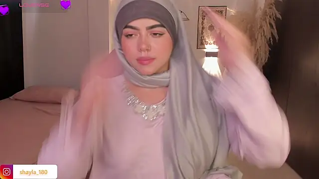 Snapshot of shayla_18 chatting on November 2025 08:13:02 PM shayla 18 online show from November 2025 08:13:02 PM