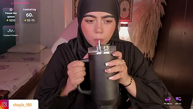 Snapshot of shayla_18 chatting on December 2025 08:28:02 PM shayla 18 online show from December 2025 08:28:02 PM