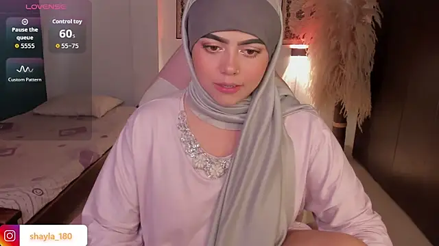 Snapshot of shayla_18 chatting on January 2026 09:07:02 PM shayla 18 online show from January 2026 09:07:02 PM