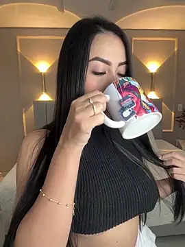 Snapshot of Miss_blue69 chatting on January 2025 01:39:02 AM Miss blue69 online show from January 2025 01:39:02 AM