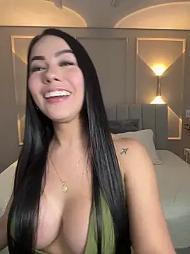 Snapshot of Miss_blue69 chatting on January 2025 01:45:01 AM Miss blue69 online show from January 2025 01:45:01 AM