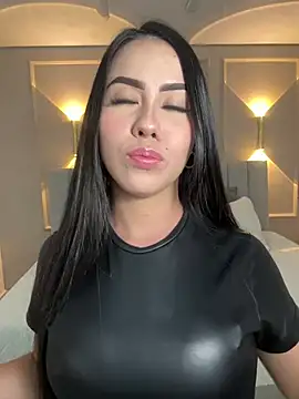 Snapshot of Miss_blue69 chatting on January 2025 01:53:02 AM Miss blue69 online show from January 2025 01:53:02 AM