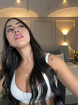 Snapshot of Miss_blue69 chatting on February 2025 01:41:01 AM Miss blue69 online show from February 2025 01:41:01 AM