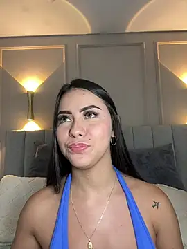 Snapshot of Miss_blue69 chatting on February 2025 01:43:01 AM Miss blue69 online show from February 2025 01:43:01 AM