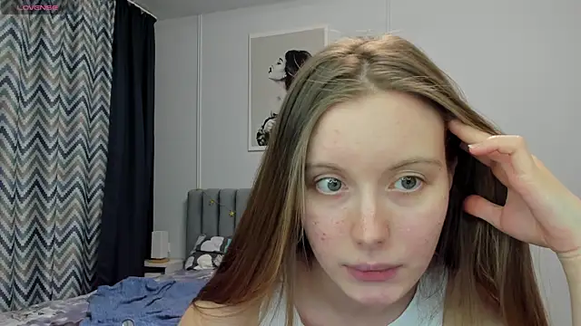 Snapshot of Peggy_Beauty chatting on February 2025 11:57:01 PM Peggy Beauty online show from February 2025 11:57:01 PM