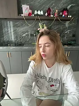 Snapshot of Nura_n_Sarah chatting on December 2024 05:10:02 AM Nura n Sarah online show from December 2024 05:10:02 AM