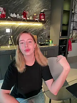 Snapshot of Nura_n_Sarah chatting on January 2025 05:20:02 AM Nura n Sarah online show from January 2025 05:20:02 AM