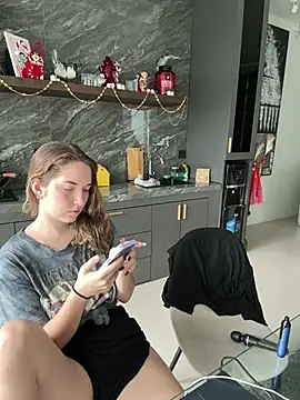 Snapshot of Nura_n_Sarah chatting on January 2025 05:13:02 AM Nura n Sarah online show from January 2025 05:13:02 AM